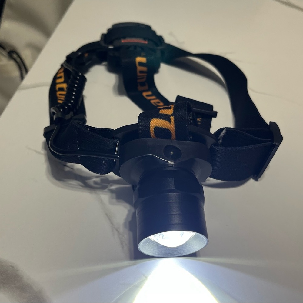 Black Headlamp Quant with Adjustable Strap